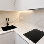 Cocina equipada del estudio reformado en Fuente del Saz 7, Hispanoamérica, Madrid
